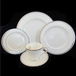 SERPENTINE PLATINUM by Lenox 5 Piece Place Setting